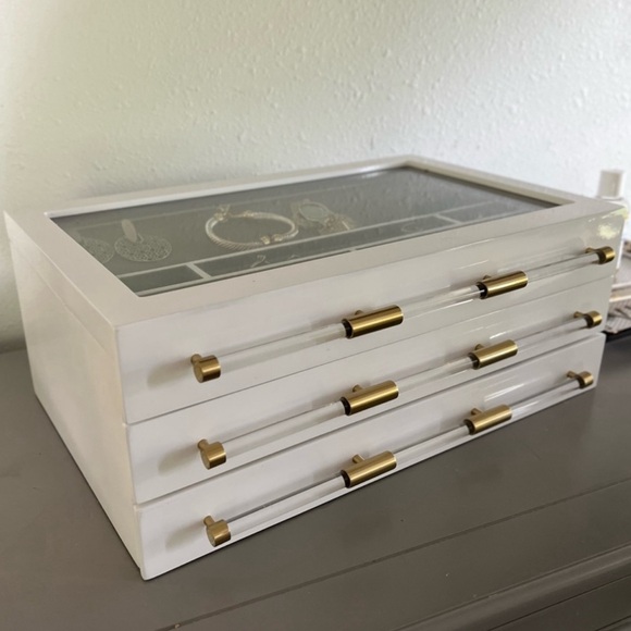 Large antique brass jewelry box in white lacquer - Picture 2 of 9